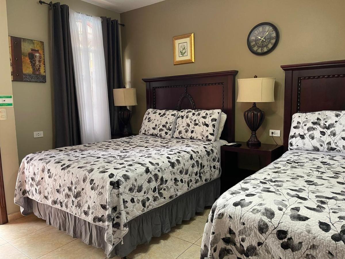 Refugio De La Montana B&B San Pedro Sula Ngoại thất bức ảnh