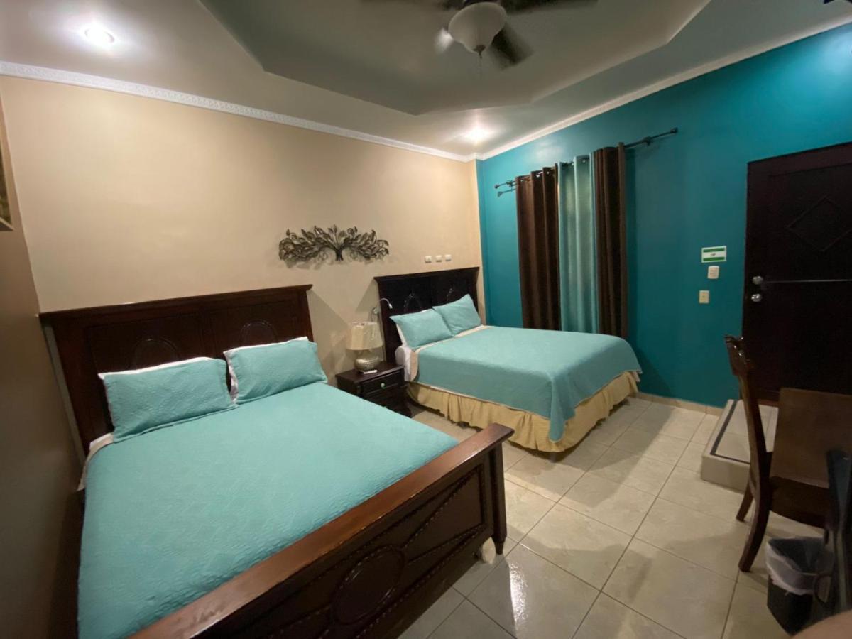Refugio De La Montana B&B San Pedro Sula Ngoại thất bức ảnh